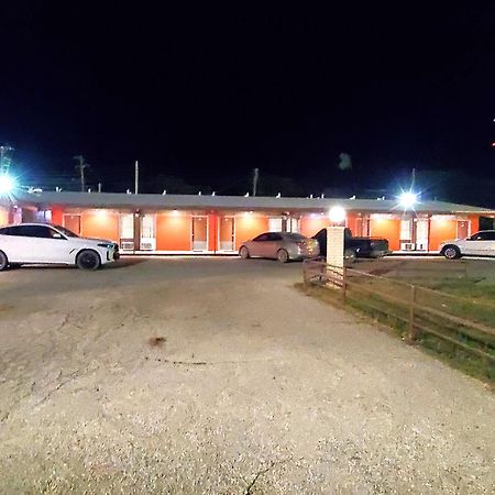 Holiday Host Motel & Rv Park Sonora Exterior photo